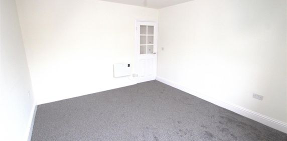 2 bedrooms Apartment for Sale - Photo 2