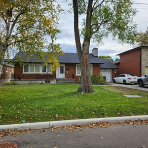 For Lease - 113 Stafford Road Unit# Main floor 1 room, Toronto, Ontario - Photo 2