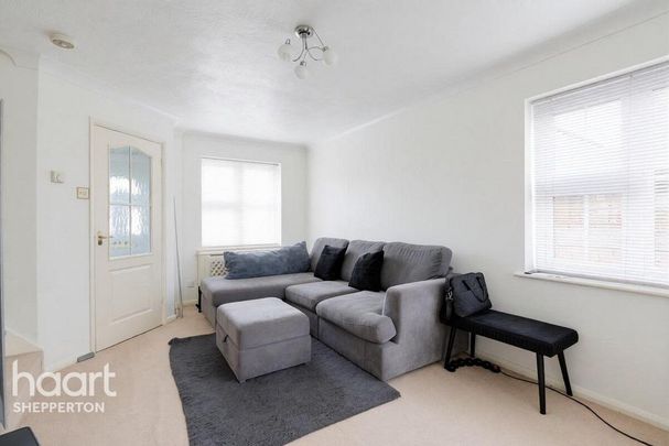 2 bedroom semi-detached house to rent - Photo 1