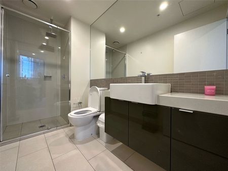 904/33 Clarke Street - Photo 2