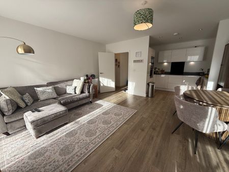 2 Bed Flat, Chesterton House, HA1 - Photo 3