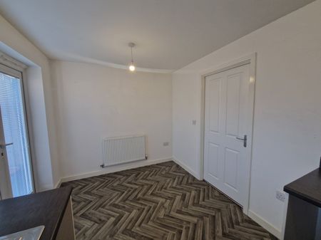 Chaffinch Close, Clipstone, NG21, Mansfield - Photo 2