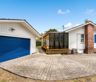 Perfect family home on West Coast Road - Photo 1