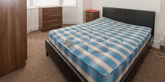 4 bedroom property to rent in Salford - Photo 3