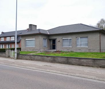 Ruime bungalow met grote tuin en garage - Photo 3