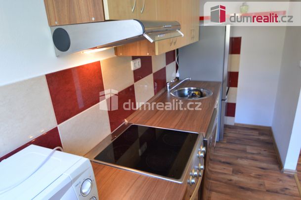 Pronájem bytu 2+kk 53 m², Kišiněvská 670, Praha Vršovice - Photo 1