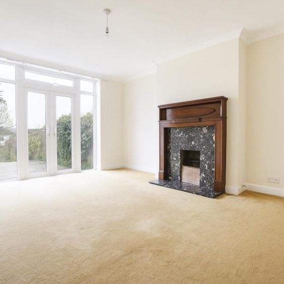 3 Bed House - Photo 1