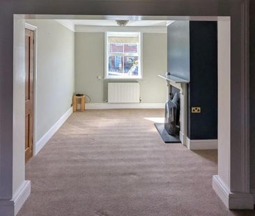 4 bedroom semi-detached house to rent - Photo 1