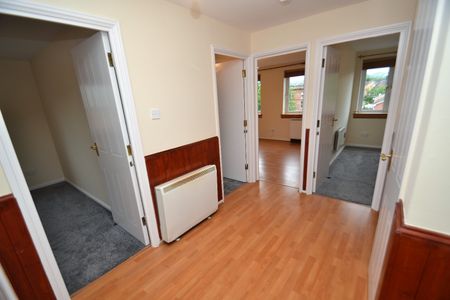 2 bed flat to rent in Bobbins Gate, Paisley, PA1 - Photo 2