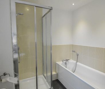 2 bedroom coach house to rent - Photo 4