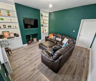 Hollins Lane, BL9 - Photo 4