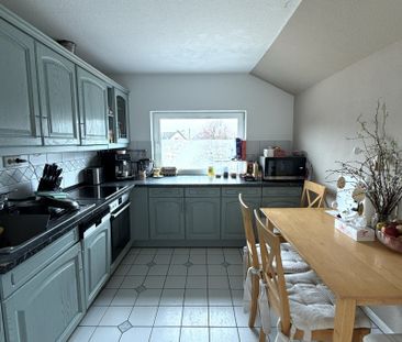 Geräumige 3‑Zimmer‑Wohnung im Erd- und Dachgeschoss eines Zweifamil... - Foto 4