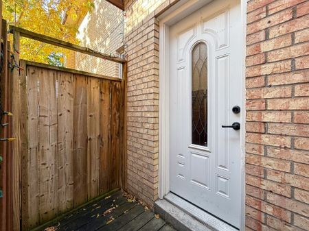 For Lease - 42 Fairchild Avenue Unit# Room 2, Toronto, Ontario - Photo 2