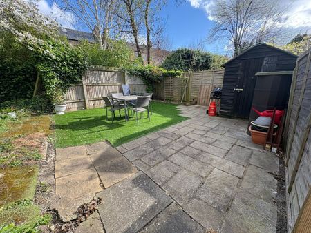 2 Bed Flat, Elmbourne Road, SW17 - Photo 3