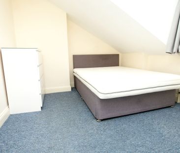 19 Church Road, CHELTENHAM GL517AL - Photo 3