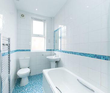 Burchett Grove, Leeds - Photo 3