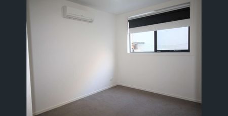 46 Lakeside Crescent, Keilor East VIC 3033 - Townhouse For Rent | Domain - Photo 5