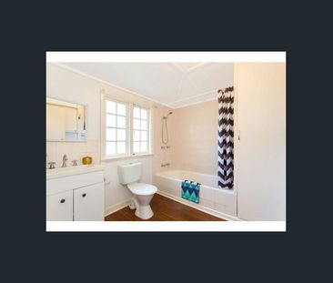 2-Bedroom Unit in Quiet Dual-Living Property - Photo 5