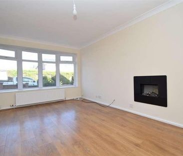 The Sycamores, Horbury, WF4 - Photo 2