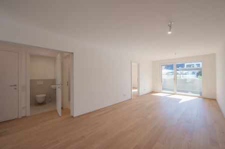 EDUART-Die Kunst des Wohnens: Hochwertiger 3-Zimmer NEUBAU-ZWEITBEZUG mit ca. 13m² Freifläche! (10/12) - AB FEBRUAR 26 - Photo 4