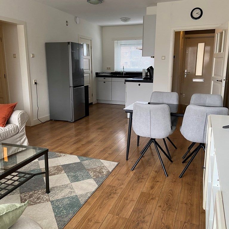 Te huur: Appartement Mr. G. Groen van Prinstererlaan in Amstelveen - Foto 1