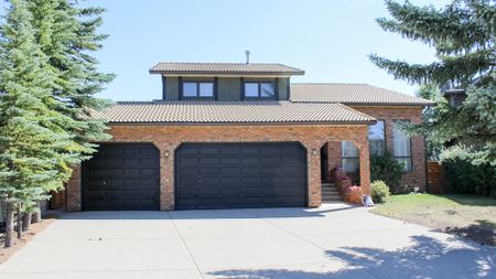 Executive 5 Bedroom House For Rent In Edgemont: Pet Friendly - Photo 4