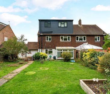 4 bedroom semi-detached house to rent - Photo 2