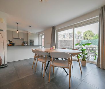 Prachtige halfopen bebouwing met drie slaapkamers en tuin - Photo 6