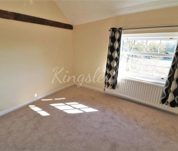 3 bedroom end of terrace house to rent - Photo 4