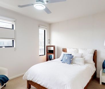 Comfort and Charm in the Heart of Brunswick West - Photo 5