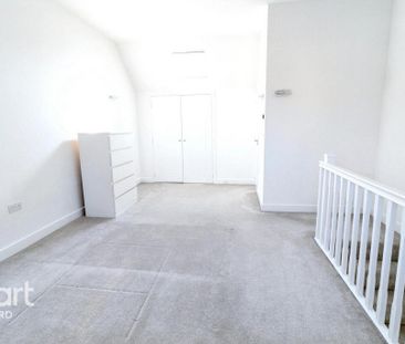 3 bedroom semi-detached house to rent - Photo 6