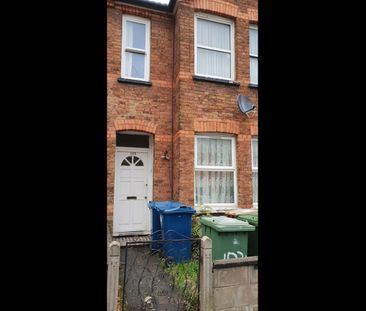 2 Bed Maisonette, Rosslyn Crescent, HA1 - Photo 1