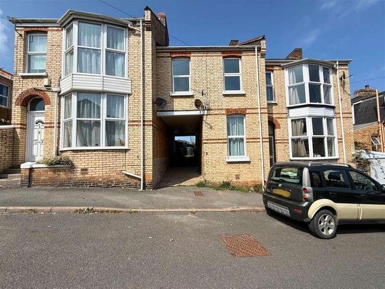 Richmond Road, Ilfracombe, EX34 - Photo 1