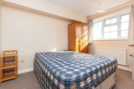 1 bedroom apartment to rent Woking, Surrey, GU22 - Photo 4