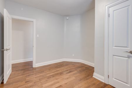 For Lease - 412 Wellesley Street Unit# Upper, Toronto, Ontario - Photo 3