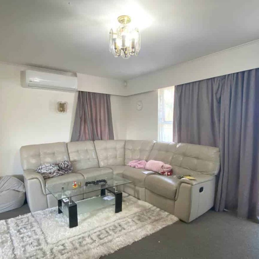 3 Bedroom in Mersey Place - Photo 1