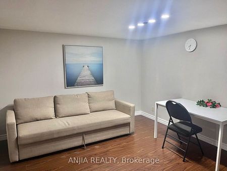 For Lease - 298 Empress Basement Avenue, Toronto, Ontario - Photo 5