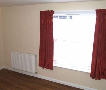 3 bedroom end of terrace house to rent - Photo 6