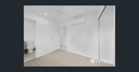 Modern 3-Bedroom Home with Air Conditioning & Outdoor Entertaining - In Prime Location - Photo 4