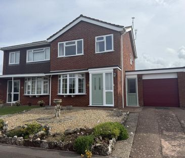 3 bedroom terraced house to rent - Photo 4