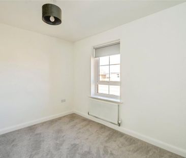 4 bedroom detached house to rent - Photo 1