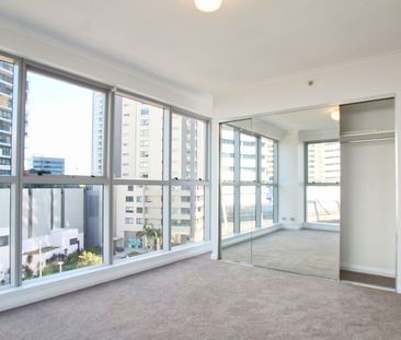 Modern Apartment in the Heart of Chatswood &ast;&ast; Available 04&... - Photo 3