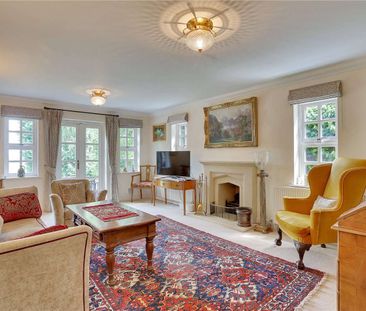 A substantial family home set in popular Southborough village and e... - Photo 5