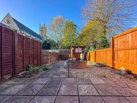 2 bedroom terraced house to rent - Photo 3