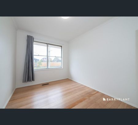 33 Benalla Street, Dallas, Vic 3047 - Photo 3
