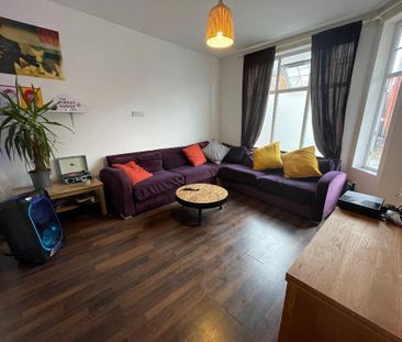 7 bedroom terraced house to rent - Photo 3