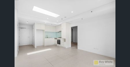 Modern 1-Bedroom, 1-Bathroom Apartment - Photo 3