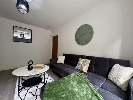 1 bedroom in a house share to rent - Photo 3