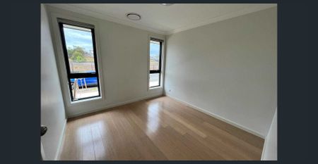 GREAT FAMILY HOME IN QUIET STREET! - Photo 4