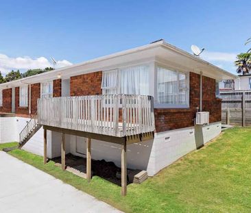 Sunny 2-Bedroom Brick & Tile Home in Glenfield - Photo 1
